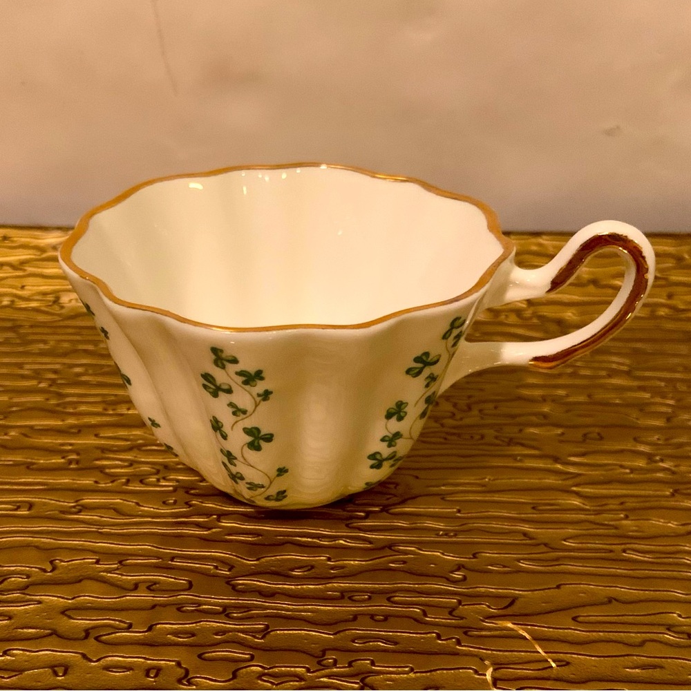 Vintage Royal Tara Fine Bone China Teacup Made In Ireland Shamrocks Design